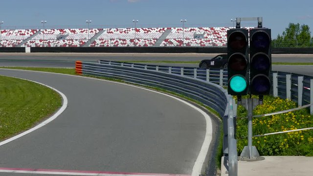 Raceway Traffic lights on pit line