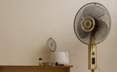 vintage fan and cooker