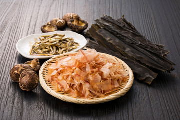 出汁の食材　Ingredients of Japanese fish broth (Bonito Flakes,Dried kelp,Dried sardine,Dried shiitake mushroom)