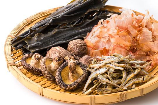 出汁の食材　Ingredients of Japanese fish broth (Bonito Flakes,Dried kelp,Dried sardine,Dried shiitake mushroom)