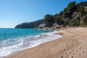 The creek llorell by the way of round, Tossa de mar