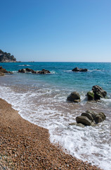 The creek llorell by the way of round, Tossa de mar