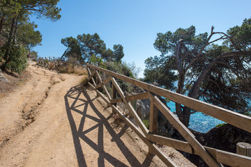 The creek llorell by the way of round, Tossa de mar