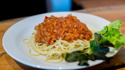 spaghetti with tomato sauce