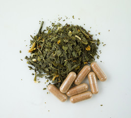 Green tea dried herbs and extract capsules