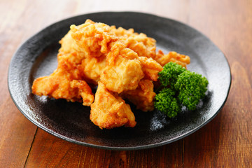 鶏ムネ肉の塩から揚げ