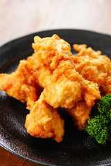 鶏ムネ肉の塩から揚げ