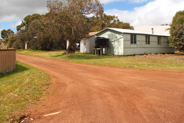 Fototapeta na wymiar building in the village of Parndana - kangaroo island - australia