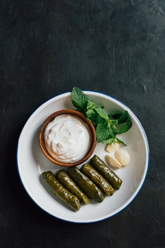 Stuffed vine leaves with rice and spice