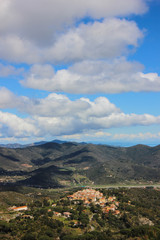 Veduta aerea del paese di Sant'Ilario, Campo nell'Elba, Isola d'Elba. Toscana, Italia