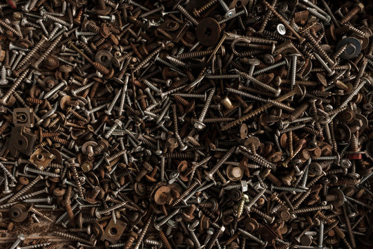 Nuts and bolts pattern