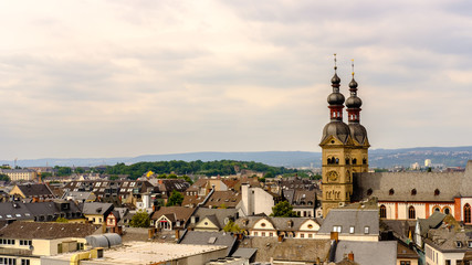 Fototapeta na wymiar Koblenz am Rhein mit den Kirchtürmen der Liebfrauenkirche aus der Vogelperspektive