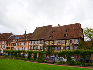 Fototapeta na wymiar Häuserzeile in der Altstadt von Wissembourg