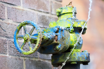 Blue Isolation valve with gate wheelhead