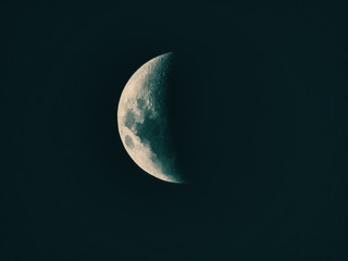 Obraz na płótnie Canvas Half Moon