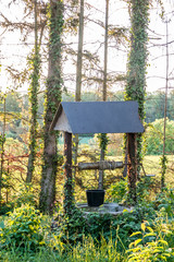 Brunnen bei Sonnenuntergang