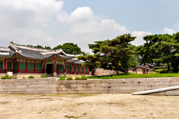 Fototapeta na wymiar Changdeokgung palace in Seoul, Korea