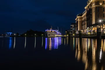 Deurstickers Binnenhafen in Emden bei Nacht © blende11.photo