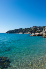 The creek llorell by the way of round, Tossa de mar