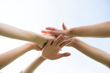 手を合わす手元