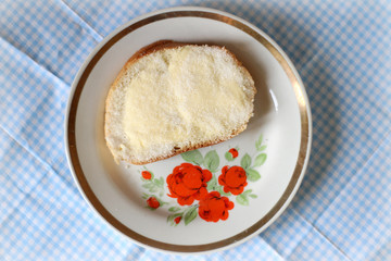 sandwich with butter and sugar is the best dessert of Russian history