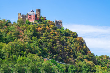 Fototapeta na wymiar Die Burg Schönburg bei Oberwesel am Rhein