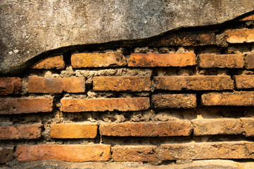 Naklejka premium The old crack concrete brick wall with texture background.