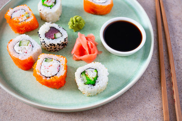 sushi rolls set