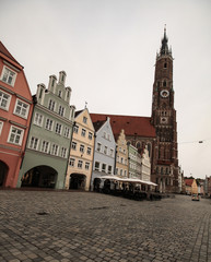 Fototapeta na wymiar Altstadt mit St. Martin in Landshut a. d. Isar