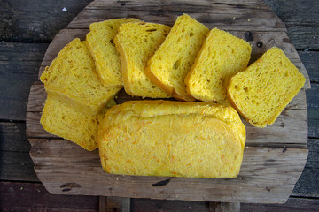 homemade bread with carrots and turmeric