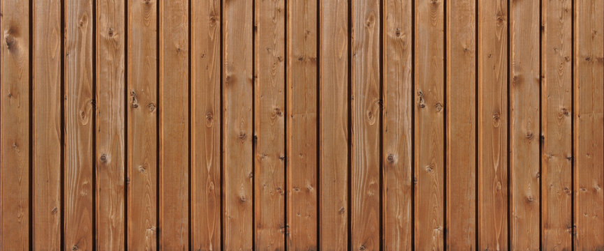 Wand aus Holzlatten