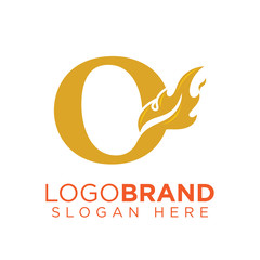 Obraz premium Q Letter with Flame Fire logo vector