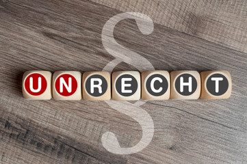 Würfel mit Recht und Unrecht