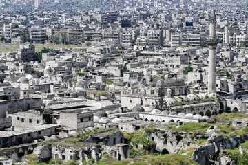 Obraz premium City of Aleppo and destroyed building in Syria 2019