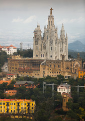 Fototapeta premium Expiatory Church of the Sacred Heart of Jesus mountain in Barcelona