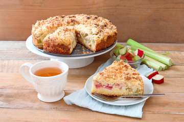 Rhabarber-Streuselkuchen	