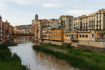Fototapeta na wymiar Buildings and river in Girona Spain