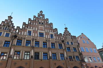 Fototapeta na wymiar Denkmalgeschützte Architektur in Landshut-Altstadt