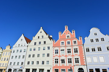 Fototapeta premium Denkmalgeschützte Architektur in Landshut-Altstadt