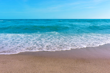  The sound of the sun's rays, the wind The sky at the beach and the beautiful sand