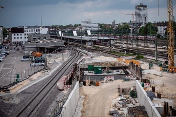 Ulmer Hauptbahnhof in Ulm, Baustelle S21 Bahnprojekt stuttgart-ulm mit Zug, Zügen, ICE