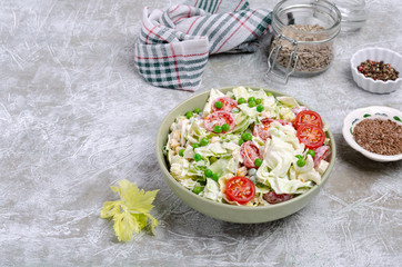 Salad of raw vegetables