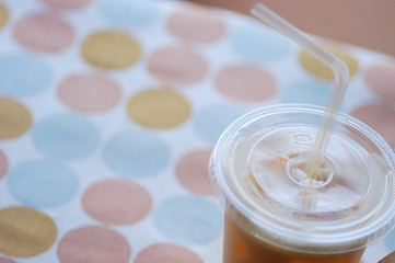 プラスティックのドリンク