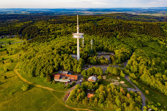 Vogelsberg - Der Hoherodskopf in Hessen aus der Luft