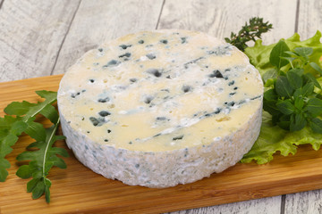Round blue cheese