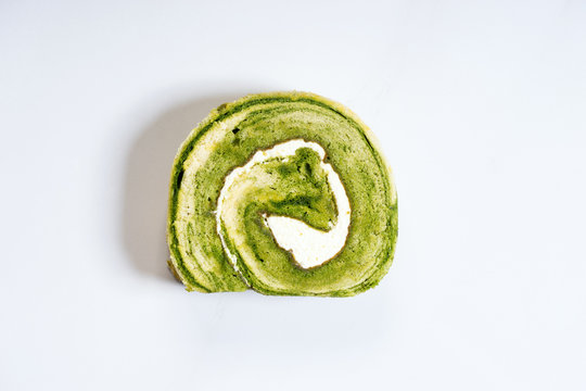 matcha green tea roll cake