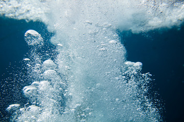 water bubbles deep in ocean