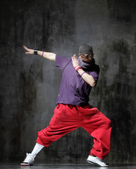 the modern hip hop dancer 