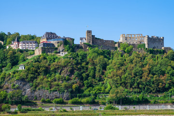 Fototapeta na wymiar Die Ruine der Burg Rheinfels bei St. Goar