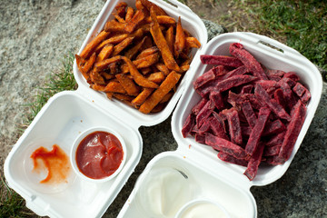 streetfood potato and beetroot fries with sauce